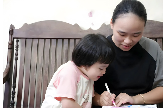 Bé Ánh Dương - con gái lớn của chị Nga ra đời từ lần chuyển phôi thụ tinh ống nghiệm