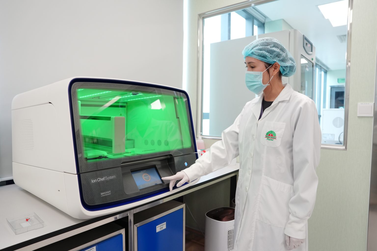 Đội ngũ Trung tâm Gen trực tiếp triển khai các xét nghiệm di truyền