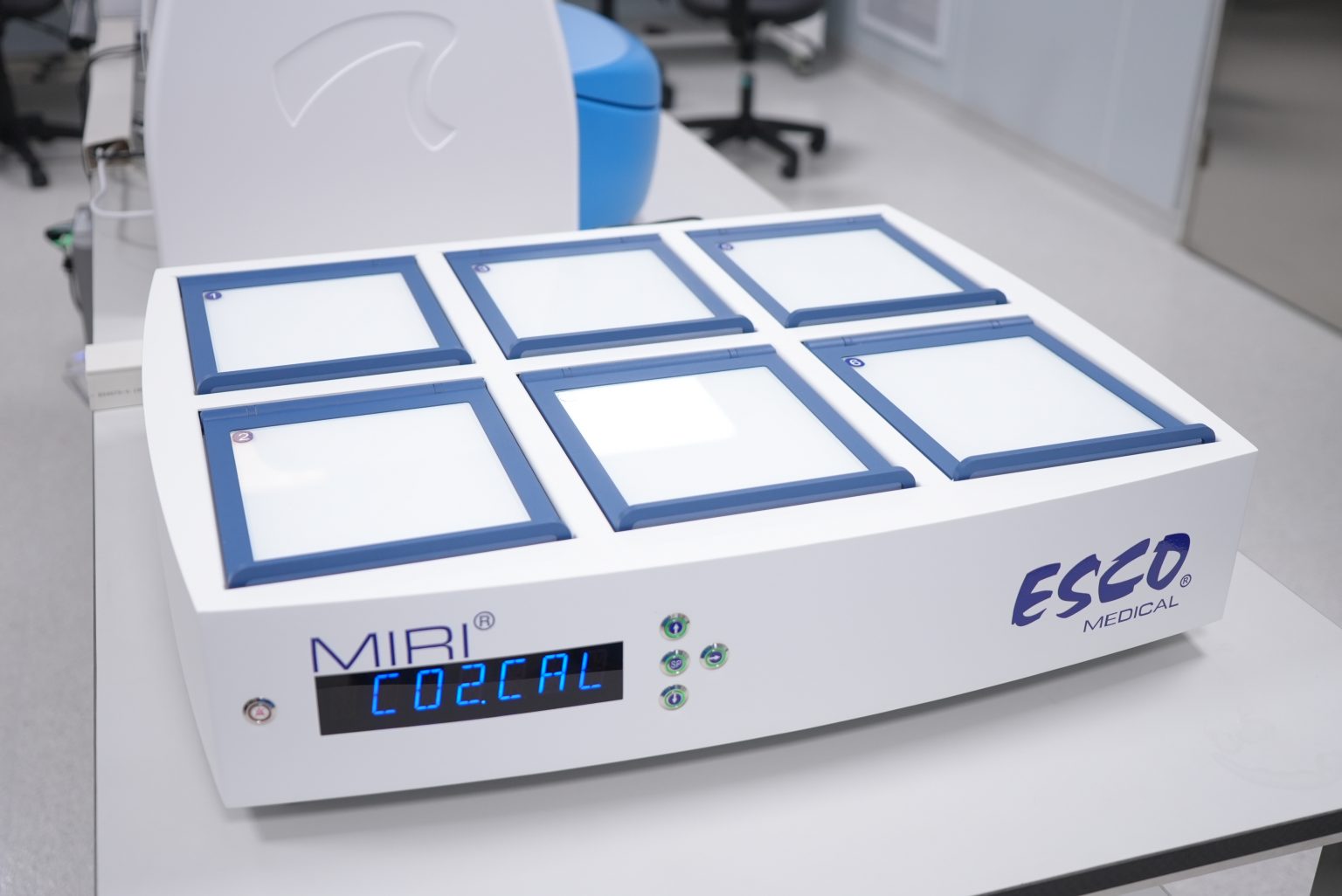 Tủ nuôi cấy phôi buồng lớn